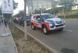 越野吃瓜群众被撞视频大全,惊险瞬间！越野吃瓜群众被撞视频大盘点