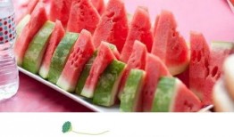 立秋不能吃西瓜吃瓜群众,吃瓜群众注意，西瓜不再适宜享用！