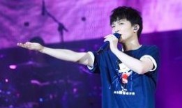 周深演唱会南京吃瓜群众