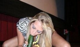 两大美女吃瓜群众是谁,揭秘吃瓜群众背后的故事