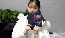 张子枫遇到吃瓜群众,现场互动温馨满满