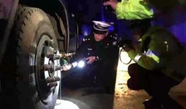 热闹的吃瓜群众花絮,现场直击，趣味横生瞬间