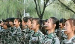 海科大军训吃瓜群众,吃瓜群众视角下的青春砺炼