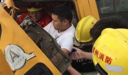 被甩出车窗的吃瓜群众,吃瓜群众被甩出车窗，现场目击者还原惊魂一幕