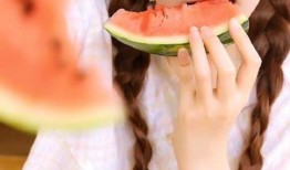 吃瓜群众观看美女图片