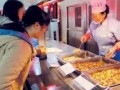 食堂阿姨吃瓜群众视频,揭秘校园生活趣味瞬间